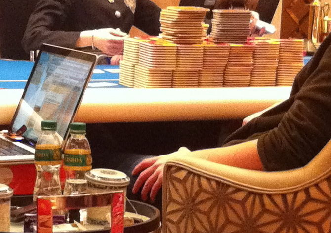 Šílené cash games v Macau: $5M poty, $800K bluffy