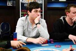 První startovní den Main Eventu ČPT Masters patřil Němci Müllerovi