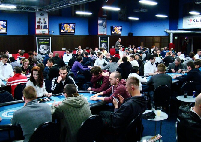 Card Casino Prague: Tento pátek za 400 Kč o garantovaných 100.000 Kč