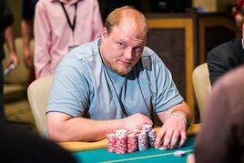 WPT Championship: Hvězdami nabitý FT chipleaduje Keven Stammen