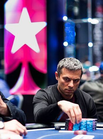 Lídrem Grand Final EPT je po druhém hracím dni Vladimir Troyanovskiy