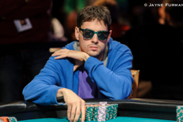 WSOP: Chipleaderem po pátém dni Main Eventu je loňský November Niner Mark Newhouse