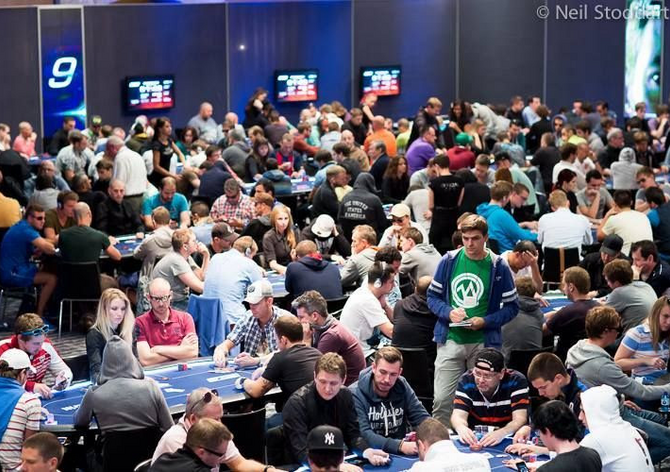 EPT Barcelona: Stream v češtině a světově proslulý DJ Roger Sanchez na party