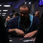 Redbet LIVE Main Event: Lukáš Záškodný postoupil ze dne 1A na průběžné druhé příčce