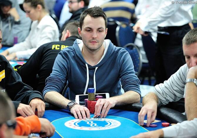 RedBet Hunter Prague - den 1B: Bajer, Hýbl a Krapinec v TOP5