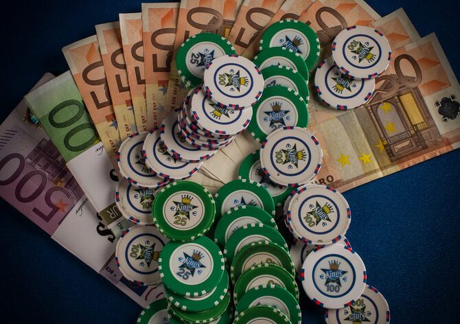King’s Bella Italia €50K GTD: Dýcka, Peterek a Feng na finálovém stole 