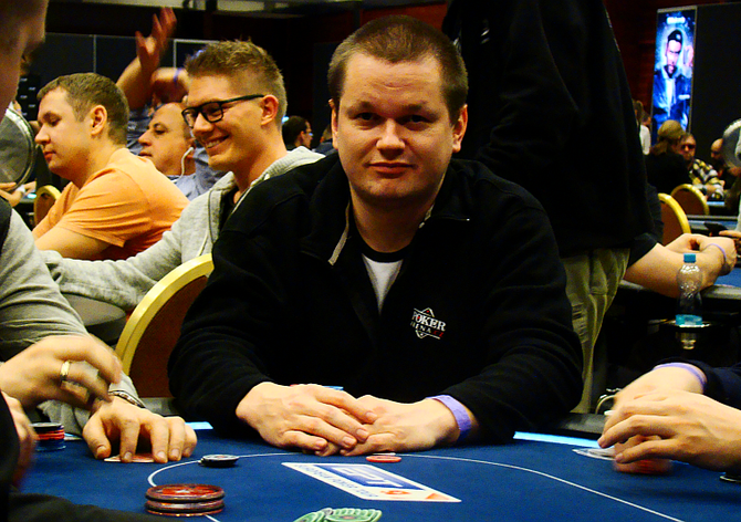 EPT11 Prague Main Event: Kompletní seating a chipcount druhého hracího dne