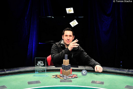 Posledním šampionem letošní České Pokerové Tour je Jan Jedlička
