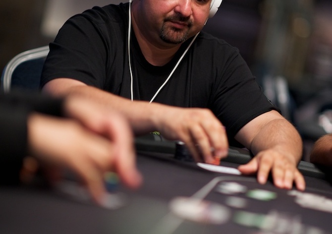 Poker Dali Main Event: Den 1A zvládla pětice českých hráčů
