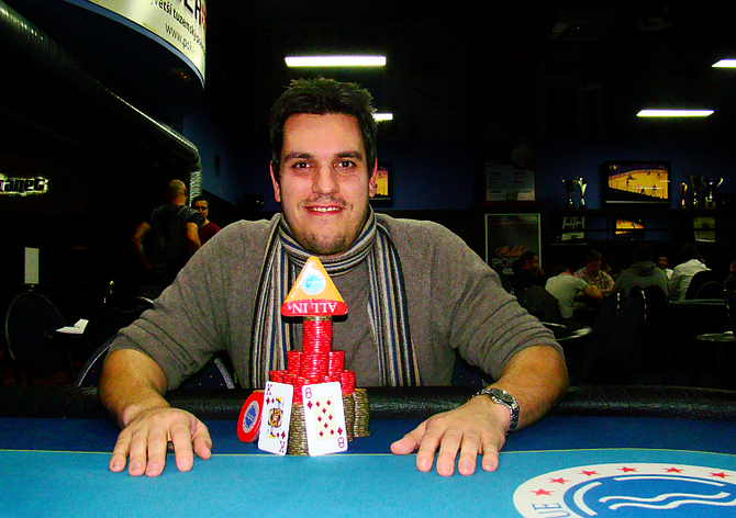 Pololetní finálový freeroll Celebrity Poker Tour se stal kořistí Petra Štursy