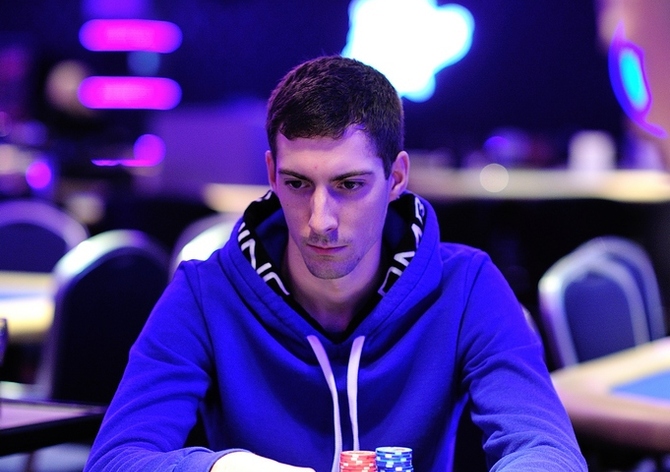 Mercedes Poker Series, den 1B: Jasným chipleaderem je Jakub Ehespaner