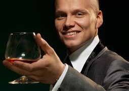 Online High Stakes: V lednu zářil Ilari Sahamies, hluboko v mínusu skončil Viktor Blom