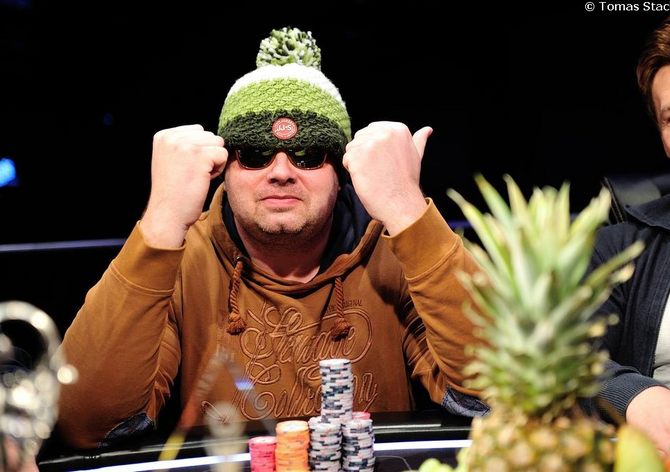 Slavomír Byrtus končí v Main Eventu rozvadovského PokerNews Cupu na třetím místě za €25K!