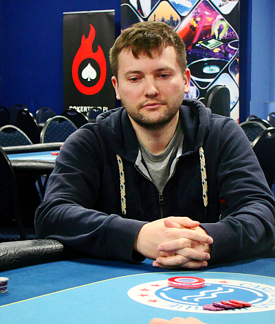 Unibet Deepstack Open: Šest Čechů na posledních dvou stolech. Mrakeš s Hannou na chipleadu