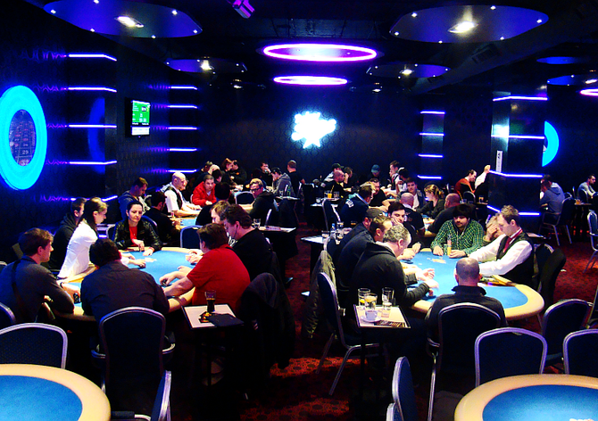Vánoční Párty v Rebuy Stars Casino Luka s garancí 175K už dnes večer!