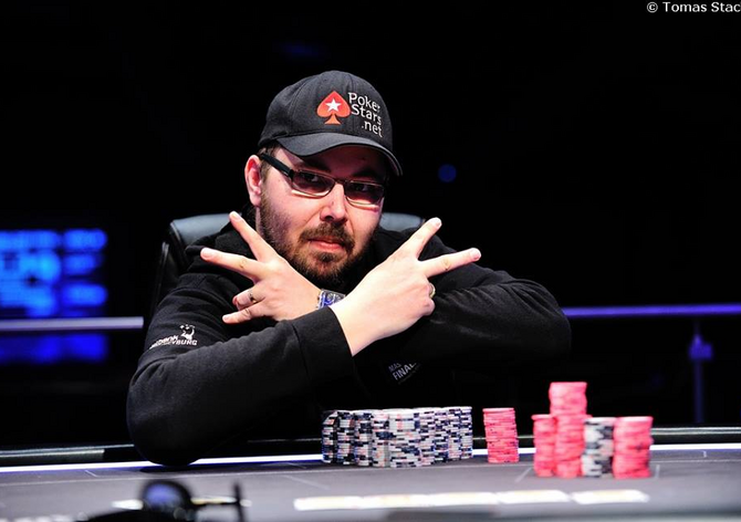 Národní Pokerová Liga den 1B: Tomáš Stacha postupuje z druhého místa!