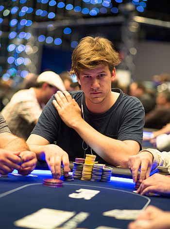 France Poker Series chipleaduje po dni 1B Frederick Treusch, Češi out