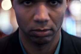 Phil Ivey účinkuje v další reklamě na automobilku Chrysler