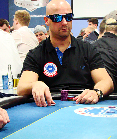 Květnový Main Event ČPT Masters chipleaduje po dni 1A Milan Kyran