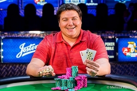 WSOP: Shaun Deeb se konečně dočkal a v 29 letech získal první náramek!