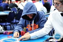 ČPT: Michal Mrakeš vzal útokem i Main Event, po prvním dni je ve vedení