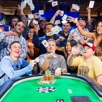 Brian Hastings dokázal jako první hráč na letošní WSOP vyhrát dva náramky