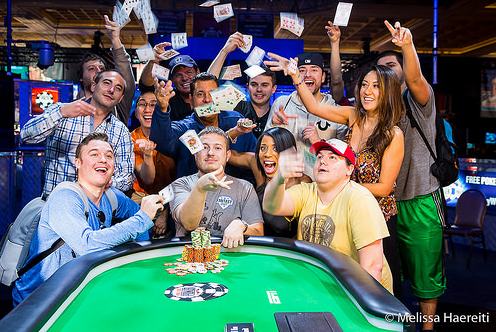 Brian Hastings dokázal jako první hráč na letošní WSOP vyhrát dva náramky