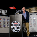 WSOP: Main Event odstartovalo &quot;shuffle-up and deal&quot; v podání veterána Donnachy O&#039;Dea
