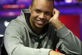 Phil Ivey řádí za virtuálními stoly a stahuje své ztráty