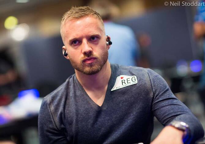 Bývalý světový šampion Martin Jacobson volá po zrychlení online pokeru