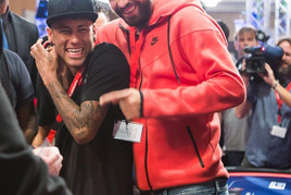 EPT Barcelona: Fotbalisté Neymar Jr. a Gerard Pique zasáhli do €25K High Rolleru