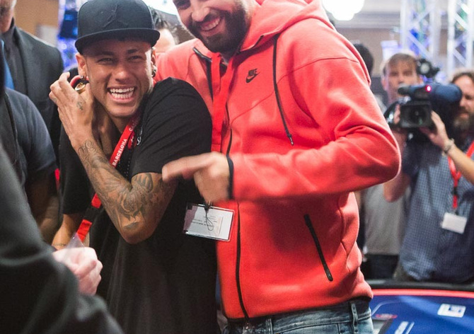EPT Barcelona: Fotbalisté Neymar Jr. a Gerard Pique zasáhli do €25K High Rolleru