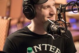 Jason Somerville na finálovém stole WCOOP před zraky 37.000 diváků