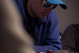 Go4Games 400K GTD: Po druhém flightu se na velký chiplead vyhoupl Robert Hána