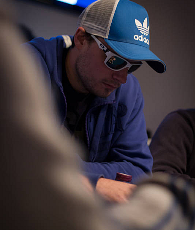 Go4Games 400K GTD: Po druhém flightu se na velký chiplead vyhoupl Robert Hána