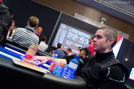 Ben &quot;Ben86&quot; Tollerene zvítězil po dealu ve třech v nejdražším online turnaji všech dob