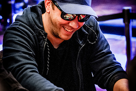 WSOPE Main Event: MacPhee míří po přísné eliminaci Erika Seidela pro náramek