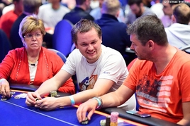 EPT Malta: Do druhého dne Main Eventu se podívají Jelínek, Nakládal, Duda i Vinklárek