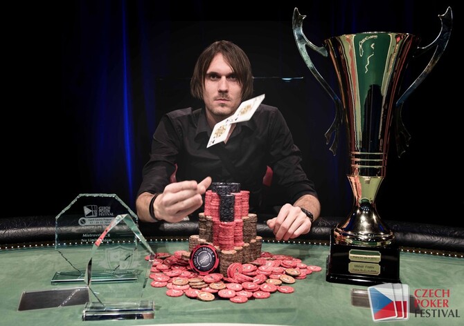 Daniel Klicman je letošním Mistrem ČR v Hold'emu, Vojtěch Růžička runner-up