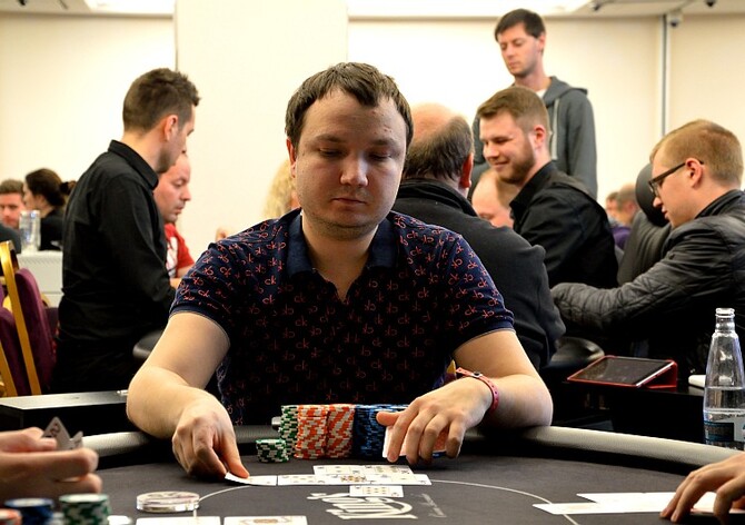 OFC World Championship: Dvanáctce finalistů vévodí Rus Bagirov. Češi mimo ITM