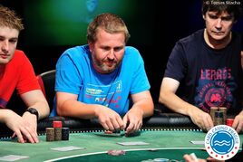 Rebuy Stars 500K GTD: Úvodní flight 1A se vydařil Radku Valterovi