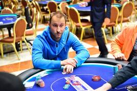 Na Bahamách je vše v pořádku. Do druhého dne Main Eventu PCA míří čtyři Češi