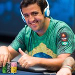 Brazislký poker PRO André Akkari podespsal sponzorskou smlouvu s firmou Puma