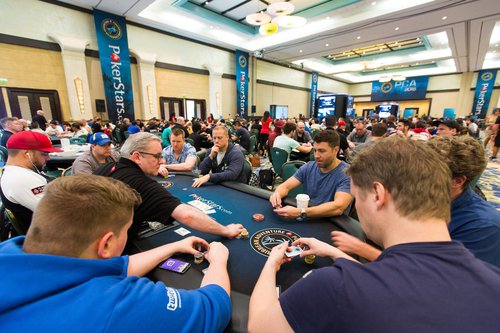 NEIL8272_PCA2016_Tournament_Room_Neil Stoddart