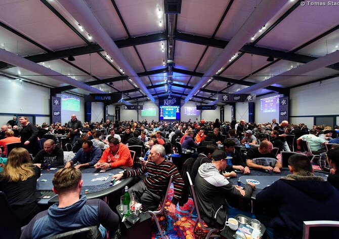 German Poker Tour: Z úvodního startovního dne postoupilo 8 českých hráčů