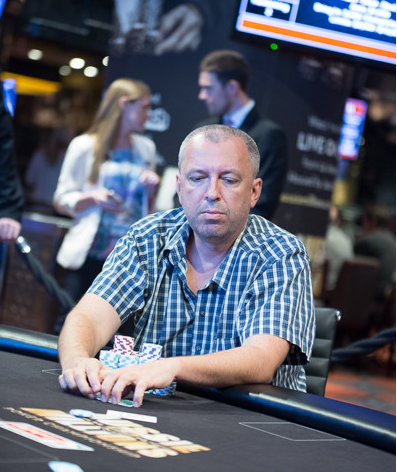 Do druhého dne Main Eventu Aussie Millions postoupili Jan Suchánek i Lukáš Souček