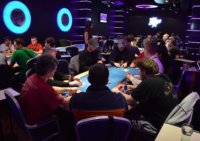 RebuyStars 2M GTD: Ze sobotních flightů postoupilo 36 hráčů