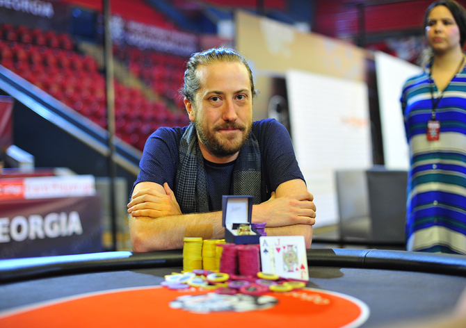 Steve O’Dwyer nezklamal. Z WSOPC Tbilisi veze svůj první prsten za vítězství v High Rolleru