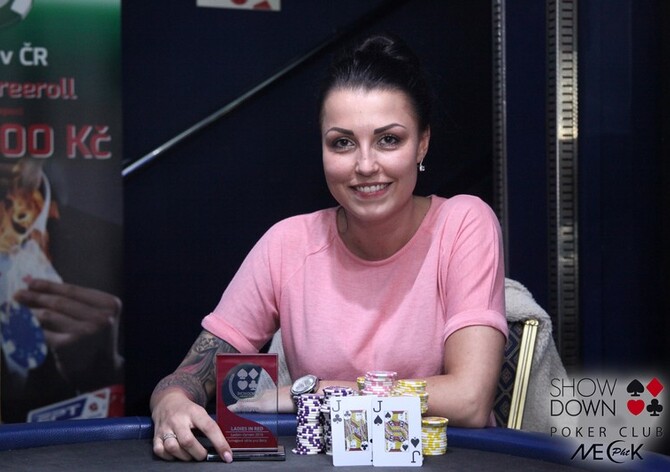 Lenka Vlková kralovala v dalším vydání ze série Ladies in Red by Redbet