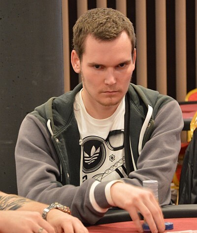 RedBet Hunter Olomouc: Po dni 1B jde na chiplead Adam Hranoš